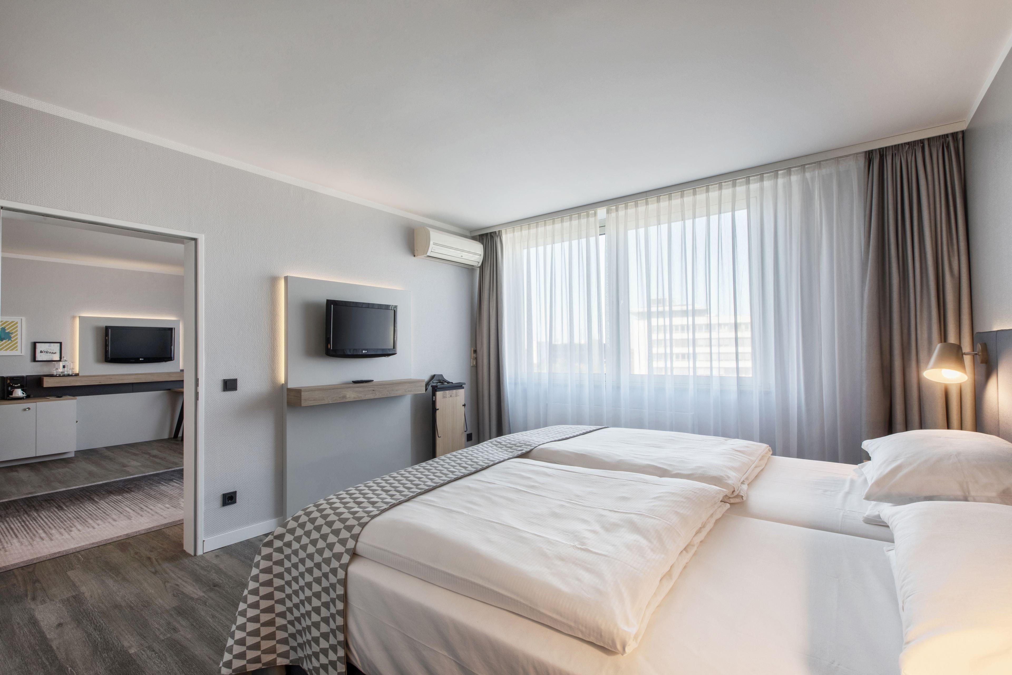 Holiday Inn Duesseldorf-Neuss By Ihg Exteriör bild